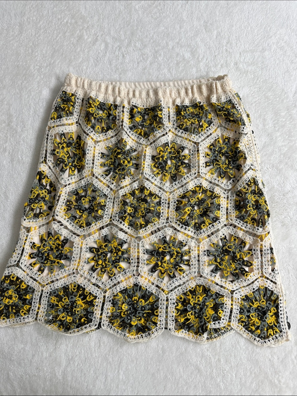 G & D Crochet Lace Hexagon A-Line Skirt in Cream, Yellow & Black